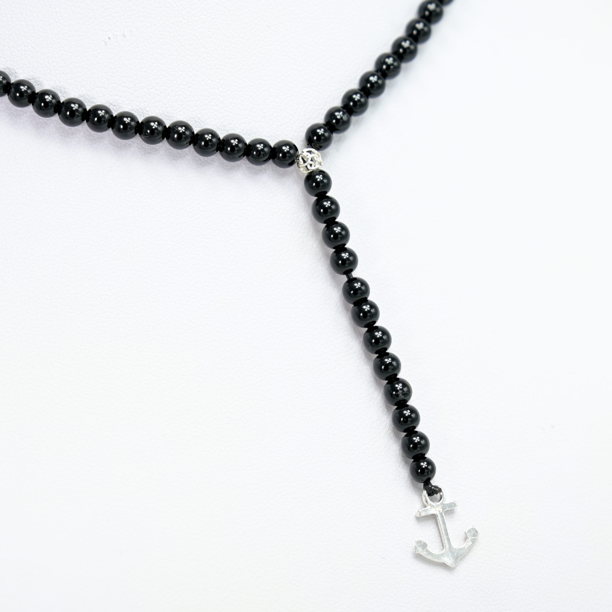 Colier Tip Rozariu cu Onix Negru 4 mm și Pandantiv Ancoră din Argint Colier Tip Rozariu cu Onix Negru 4 mm și Pandantiv Ancoră din Argint