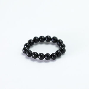 Inel cu Onix Negru – Forță Interioară, Împământare și Scut Energetic | Cristale 4 mm pe Gută Elastică Inel cu Onix Negru – Forță Interioară, Împământare și Scut Energetic | Cristale 4 mm pe Gută Elastică